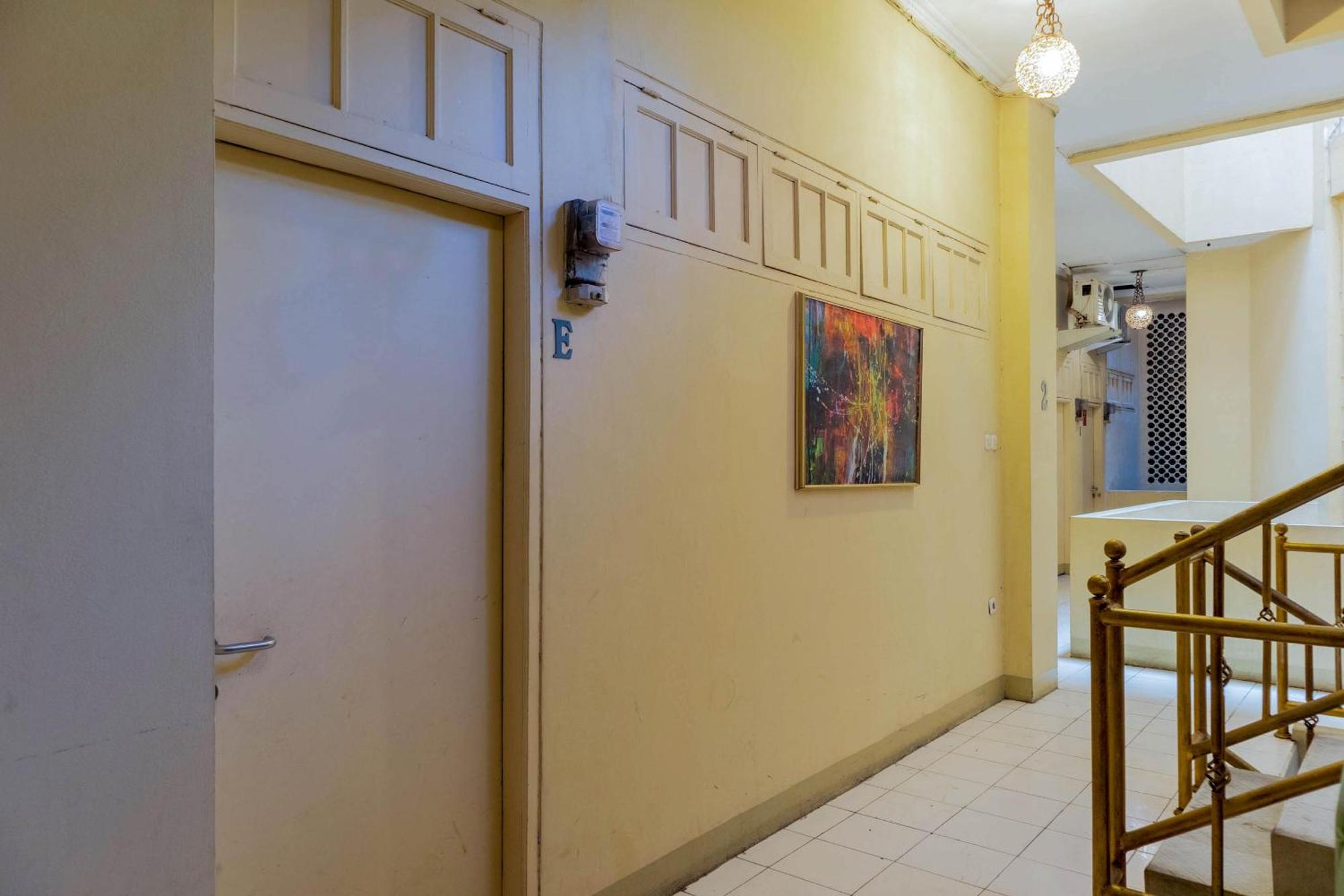 Oyo 1111 Pasar Baru Inn Jakarta Eksteriør bilde