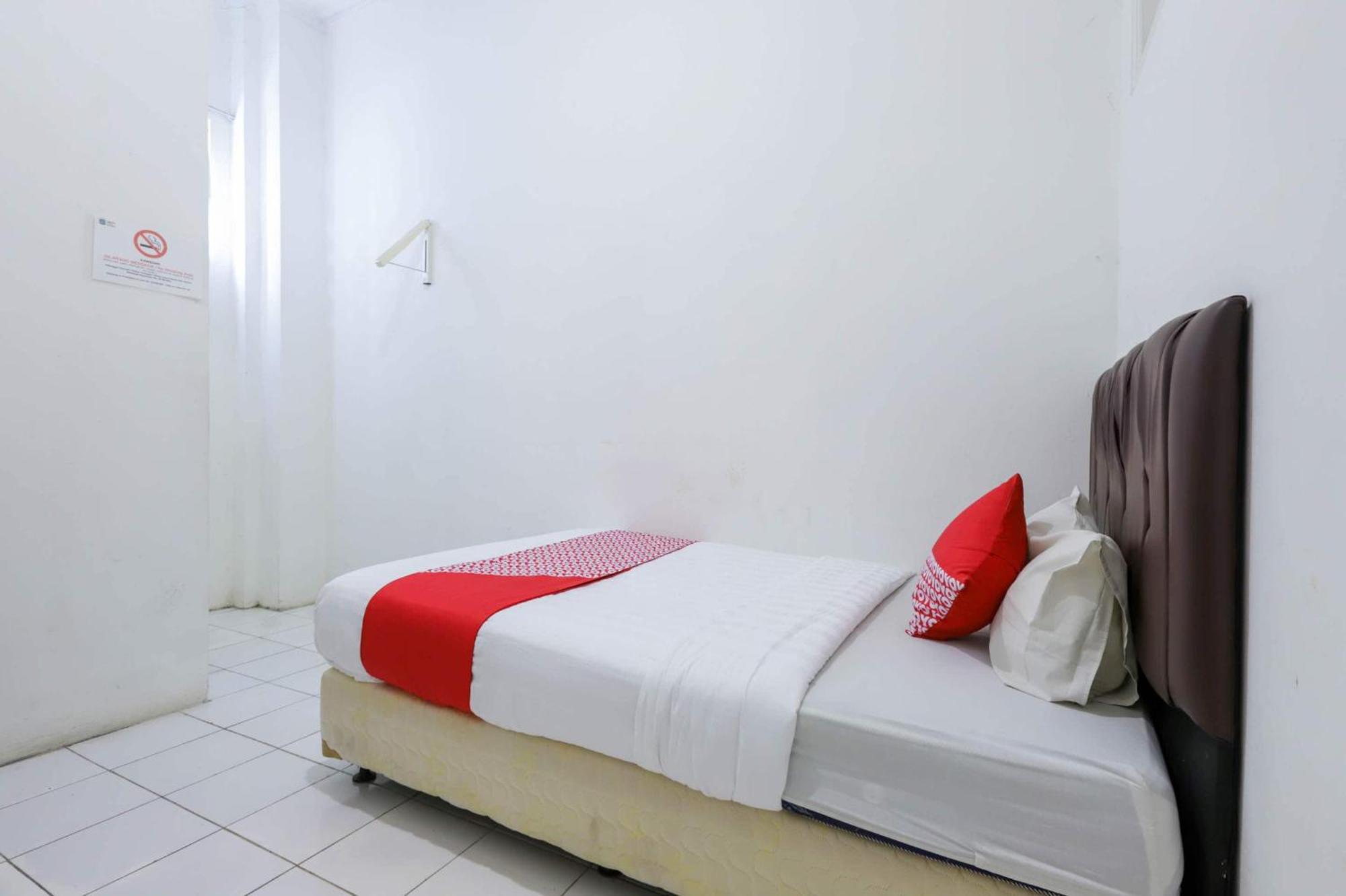 Oyo 1111 Pasar Baru Inn Jakarta Eksteriør bilde
